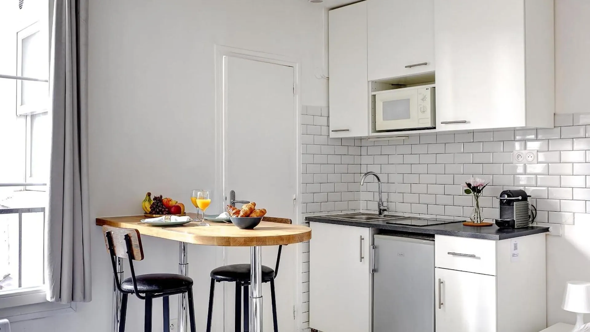 Cozy Stay Near Eiffel Tower & Invalides & Seine Paris
