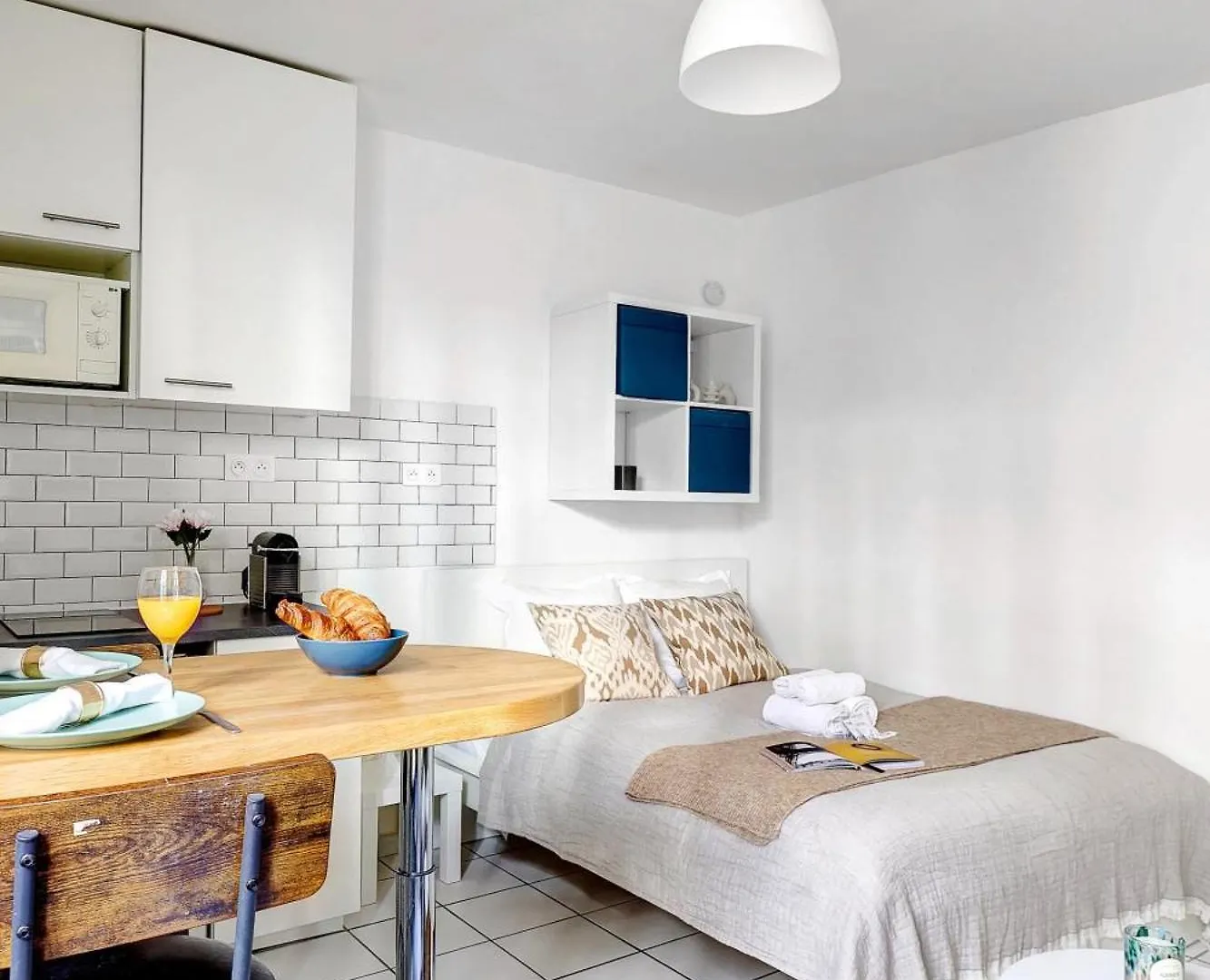Cozy Stay Near Eiffel Tower & Invalides & Seine Paris Apartment